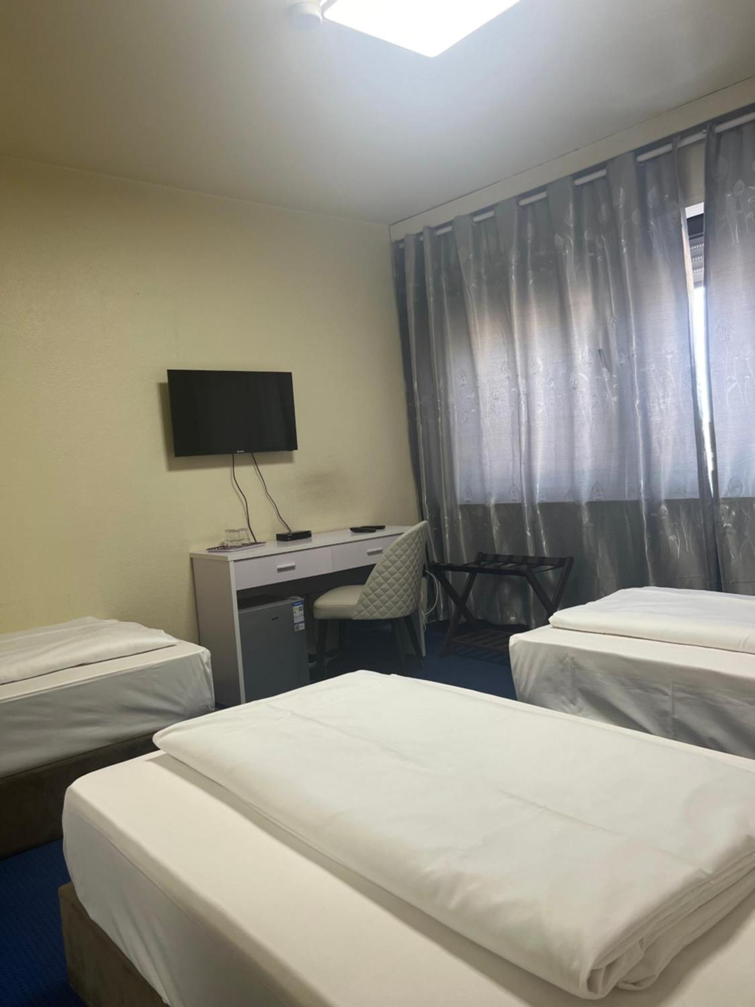 Hotel Am Flughafen Köln Eksteriør billede